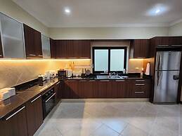 Majestic Seaside Pool Villa