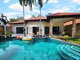 Majestic Seaside Pool Villa