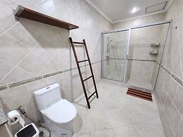 Majestic Seaside Pool Villa