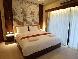 Majestic Seaside Pool Villa