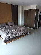 Cafe Nana Hotel & Bar