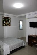 Cafe Nana Hotel & Bar