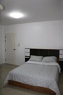 Cafe Nana Hotel & Bar