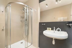 Apartment With Sauna and Pool by Renters