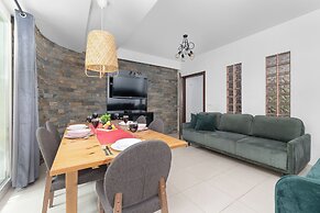 Apartment With Sauna and Pool by Renters