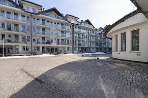Apartment With Sauna and Pool by Renters