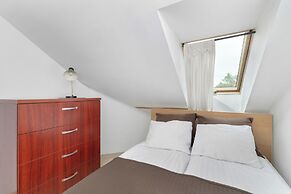 Apartment With Mountain View by Renters