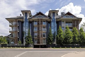 Apartment With Mountain View by Renters