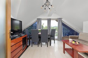 Apartment With Mountain View by Renters