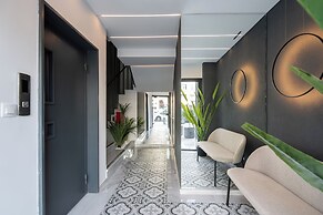 Kosmos Luxury Residences