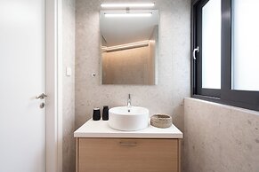 Kosmos Luxury Residences