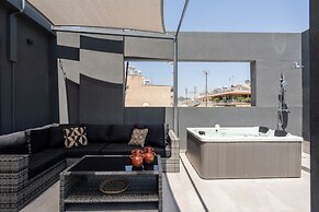 Kosmos Luxury Residences