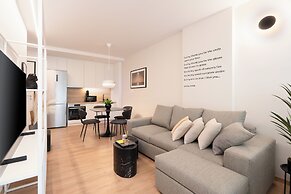 Kosmos Luxury Residences