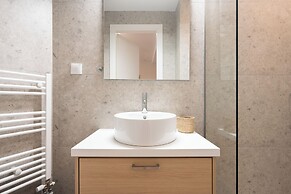 Kosmos Luxury Residences