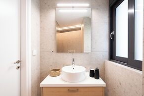 Kosmos Luxury Residences