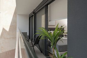 Kosmos Luxury Residences