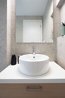 Kosmos Luxury Residences