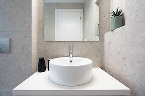 Kosmos Luxury Residences