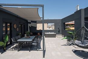 Kosmos Luxury Residences