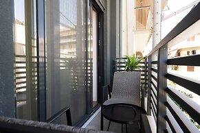 Kosmos Luxury Residences