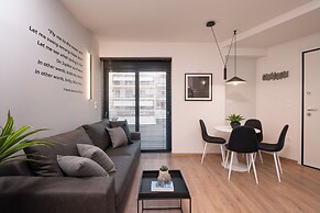 Kosmos Luxury Residences