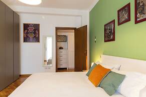 notaMi - Trendy Corner Fashion District