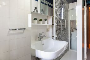 notaMi - Trendy Corner Fashion District