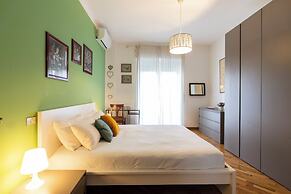 notaMi - Trendy Corner Fashion District