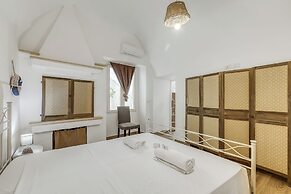 Cozy Courtyard Retreat in Salento