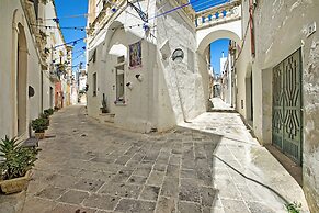 Cozy Courtyard Retreat in Salento