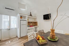 Cozy Courtyard Retreat in Salento