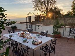 Le Petit Palais Naples