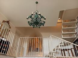 Le Petit Palais Naples