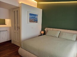 Le Petit Palais Naples