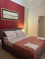 Le Petit Palais Naples