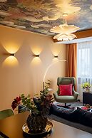 Lucky Cranes by Holt