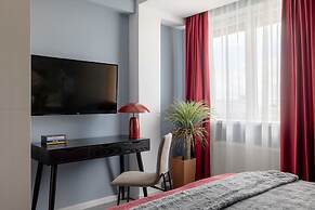 Lucky Cranes by Holt