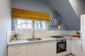 Lucky Cranes by Holt