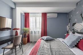 Lucky Cranes by Holt