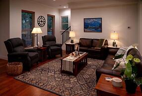 Cozy Escape at Moose Hollow