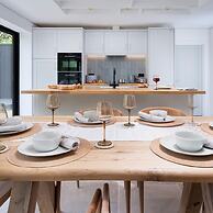 Fawns Keep - Hot Tub and Sauna Retreat