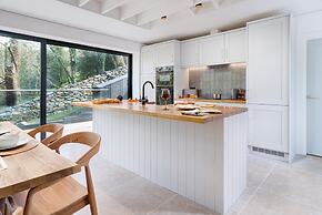 Fawns Keep - Hot Tub and Sauna Retreat