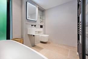 Fawns Keep - Hot Tub and Sauna Retreat