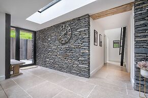 Fawns Keep - Hot Tub and Sauna Retreat