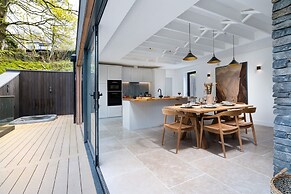 Fawns Keep - Hot Tub and Sauna Retreat