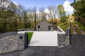 Fawns Keep - Hot Tub and Sauna Retreat