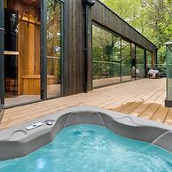 Fawns Keep - Hot Tub and Sauna Retreat