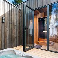 Fawns Keep - Hot Tub and Sauna Retreat