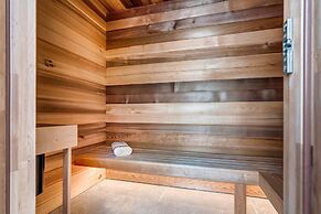 Fawns Keep - Hot Tub and Sauna Retreat