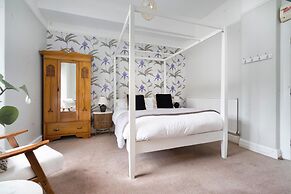 Rosemount Lake District Townhouse With Hot Tub